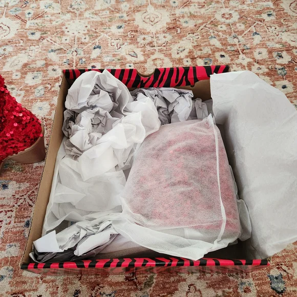 KC CHIEFS Red Sequin Tall Boots - Picture 5 of 7